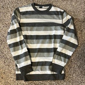 BDG Stripped CrewNeck Sweatshirt. Size Medium